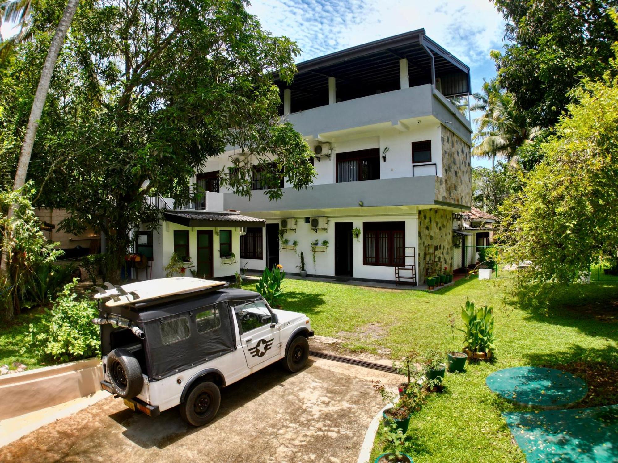 Oceanlife Surf Stay At Horizon Inn Weligama Exterior foto